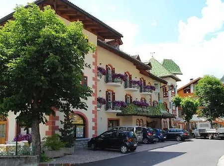 Hotel Bernard Canazei