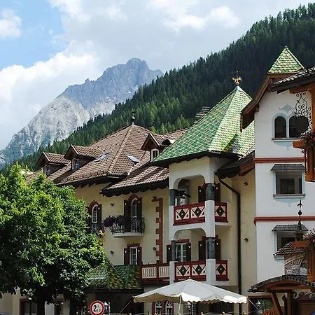 Bernard Hotel 3*
